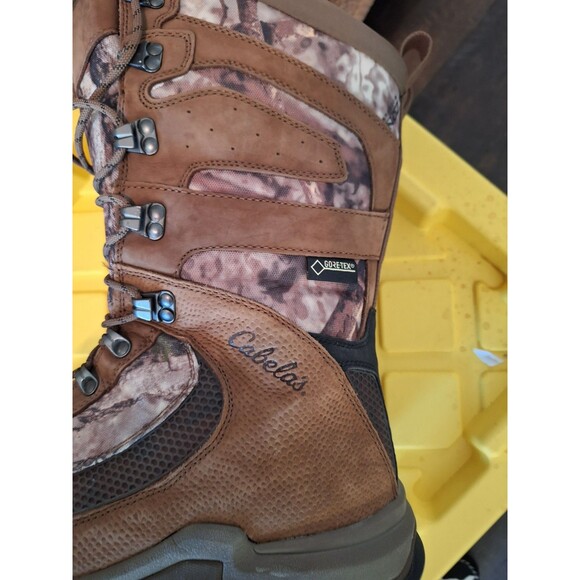NEW Cabelas Mens - 14\